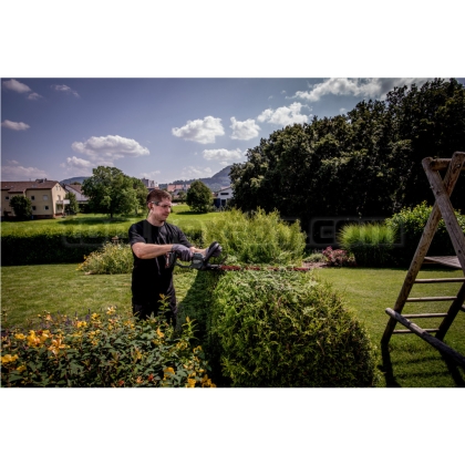 Акумулаторен Храсторез 18V 55cm METABO HS 18 LTX 55 2X2.0Ah