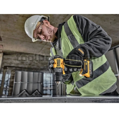Акумулаторен Ударен Винтоверт Dewalt DCD800NT, 18 V, Без Батерия и Зарядно + Куфар