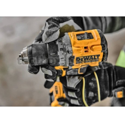 Акумулаторен Ударен Винтоверт Dewalt DCD800NT, 18 V, Без Батерия и Зарядно + Куфар
