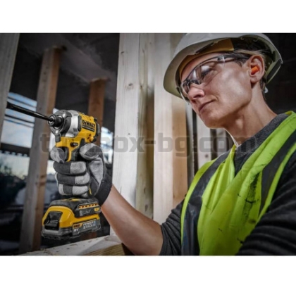 Акумулаторен Ударен Винтоверт Импакт Dewalt DCF850P2T 18 V , 2 батерии х 5 Ач, Зарядно У-во, Куфар