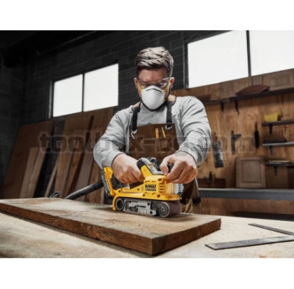 Акумулаторна Лентов Шлайф Dewalt DCW220N, 18 V, 533 x 75 мм, Без Батерия и Зарядно