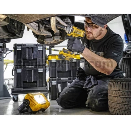 Акумулаторен LED Фенер Dewalt DCL077 12 V, 18 V , 54 V FlexVolt Без Зарядно Устройство и Батерии