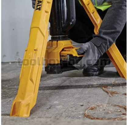 Акумулаторен LED Фенер Dewalt DCL079 18 V , с Тринога. Без зарядно Устройство и Батерии 