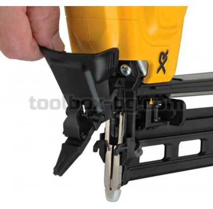 Акумулаторен Пистолет за Пирони Dewalt DCN662N, 18 V, Без Батерия и Зарядно У-во.