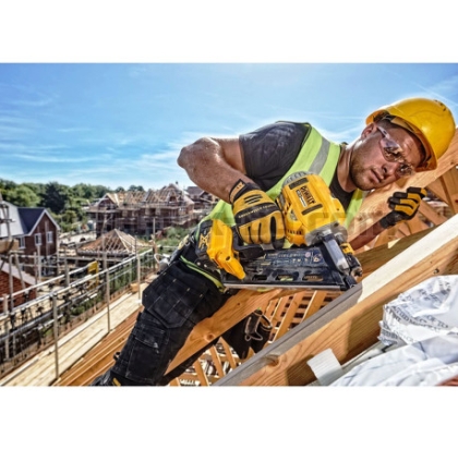 Акумулаторен Пистолет за Пирони Dewalt DCN692N 18 V Без Батерия и Зарядно У-во.