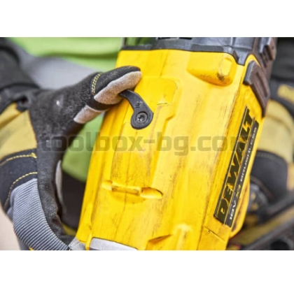 Акумулаторен Пистолет за Пирони Dewalt DCN930N, 18 V, 50 - 90 мм, 33°, Без Батерия и Зарядно У-во.