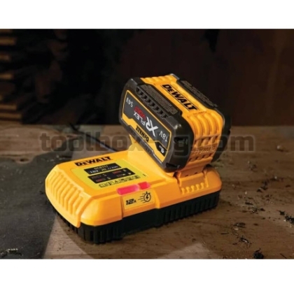 Бързо Зарядно Устройство XR 12A Dewalt DCB117 