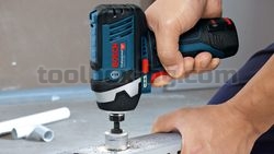 Акумулаторен ударен гайковерт Bosch GDR 12V-110, Батерия и Зарядно устройствo