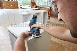 Акумулаторна фреза за кантове Bosch GKF 12V-8 Professional Solo Без батерия и зарядно У-во.