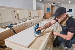 Акумулаторна фреза за кантове Bosch GKF 12V-8 Professional Solo Без батерия и зарядно У-во.