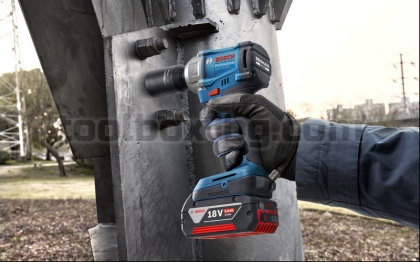 Акумулаторен ударен гайковерт Bosch GDS 18V-350, 18V, 1/2", 2x4.0 Ah и зарядно устройство в куфар L-BOXX