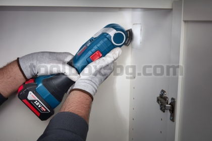 Акумулаторен мултифункционален нож Bosch GOP 18V-34 Без батерия и зарядно устройство