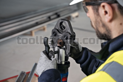 Акумулаторен кримп инструмент Bosch GPT 18V-32 без батерия и зарядно устройство в Куфар XL-BOXX