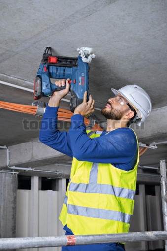 Акумулаторен пистолет за пирони Bosch GNB 18V-40 без батерия и зарядно устройство в Куфар XL-BOXX