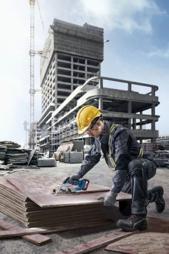 Акумулаторен циркуляр Bosch GKS 18V-51 Без батерия и зарядно устройство