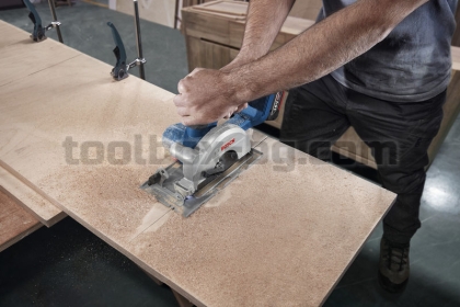 Акумулаторен циркуляр Bosch GKS 18V-51 Без батерия и зарядно устройство