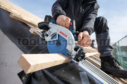 Акумулаторен циркуляр Bosch GKS 18V-57-2 GX Без батерия и зарядно устройство