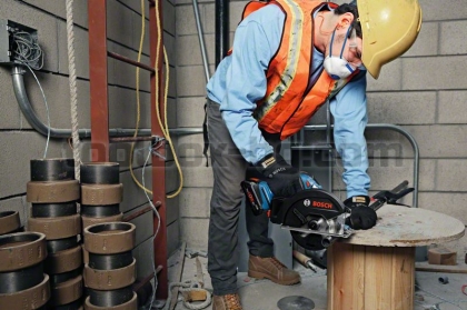 Акумулаторен циркуляр за метал Bosch GKM 18V-50, 2x5.0 Ah + зарядно в Куфар L-BOXX