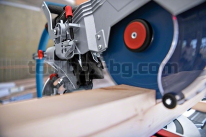 Акумулаторен настолен циркуляр Bosch BITURBO GCM 18V-216 DC без батерия и зарядно устройство