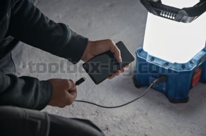 Акумулаторна строителна лампа Bosch GLA 18VH-7500 Батерията и кабелът за зареждане не са включени
