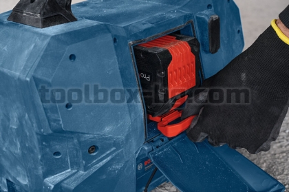 Безжичнa тонколона Bosch GPB 18V-6 C с Bluetooth Батерия и зарядно не са включени