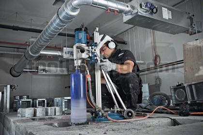 Стойка за диамантено пробивна бормашина Bosch GCR 350