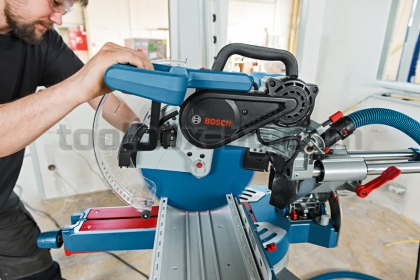 Професионален настолен циркуляр Bosch GCM 12 SDE
