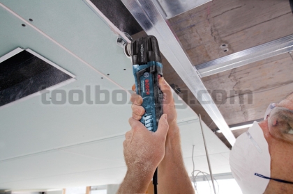 Мултифункционален инструмент Bosch GOP 30-28 Professional с комплект аксесоари в куфар L-BOXX 