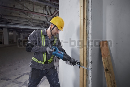 Саблен трион Bosch GSA 12-30, 1250 вата в куфар