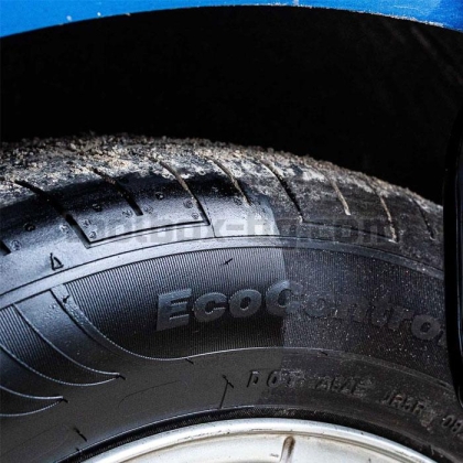 Спрей за блясък на гуми Carbonax 720мл 104