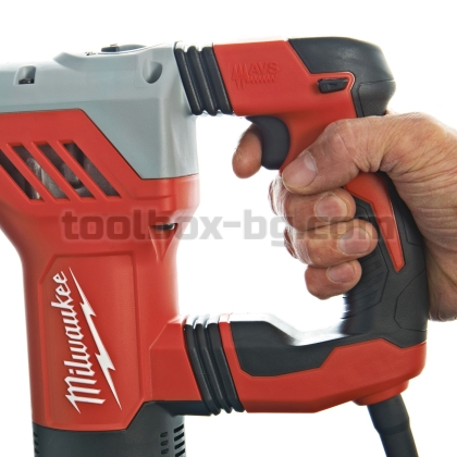 Milwaukee PLH28E перфоратор в транспортен куфар