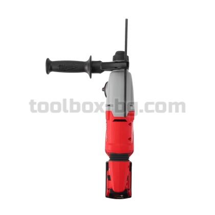 Milwaukee M18™ SDS-plus 26 мм с D-образна Дръжка 2x M18 B4 Батерии, Зарядно устройство M12-18 C и HD Куфар